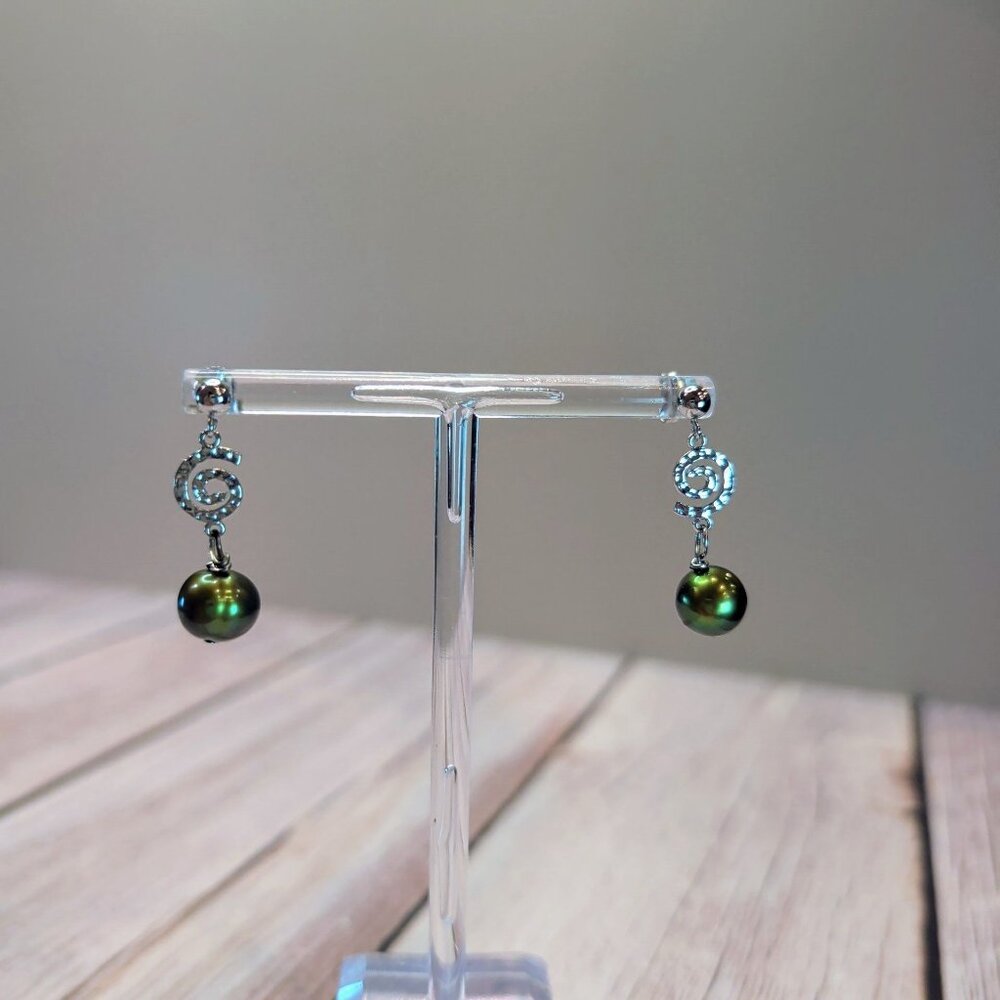 Handmade Earrings With Green Cultured Pearls and White Gold-Plated Details